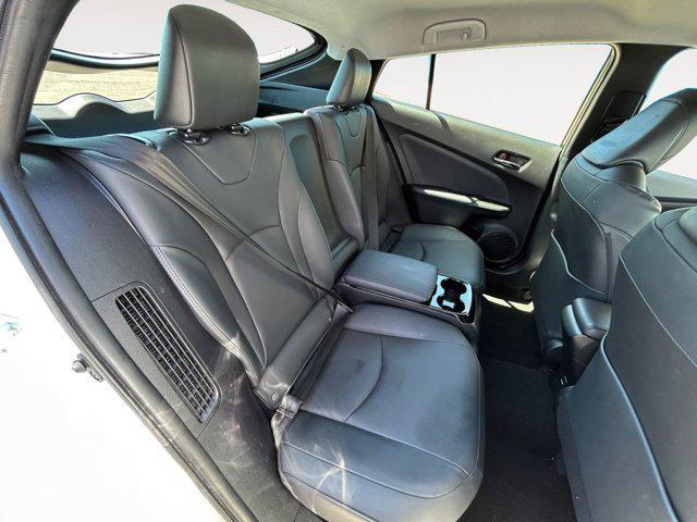 Photo of 2019 Blizzard Pearl Toyota Prius Prime