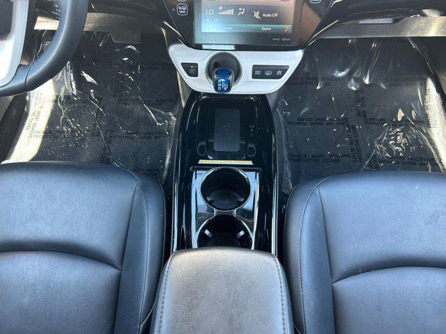 Photo of 2019 Blizzard Pearl Toyota Prius Prime
