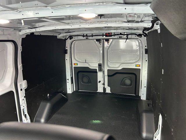 Photo of 2025 Oxford White Ford Transit-250