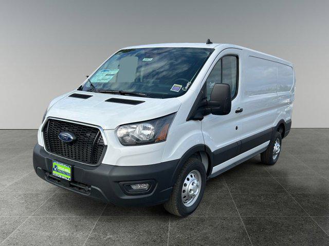 Photo of 2025 Oxford White Ford Transit-250