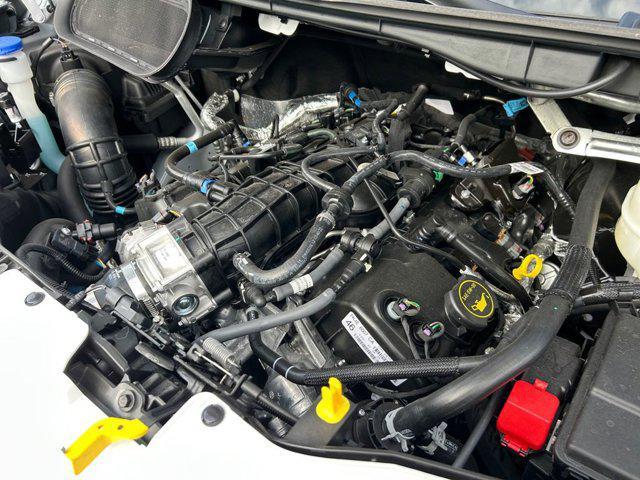 Photo of 2025 Oxford White Ford Transit-250