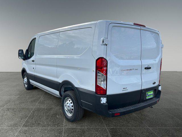 Photo of 2025 Oxford White Ford Transit-250