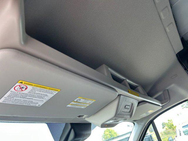 Photo of 2025 Oxford White Ford Transit-250