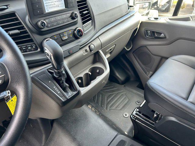 Photo of 2025 Oxford White Ford Transit-250