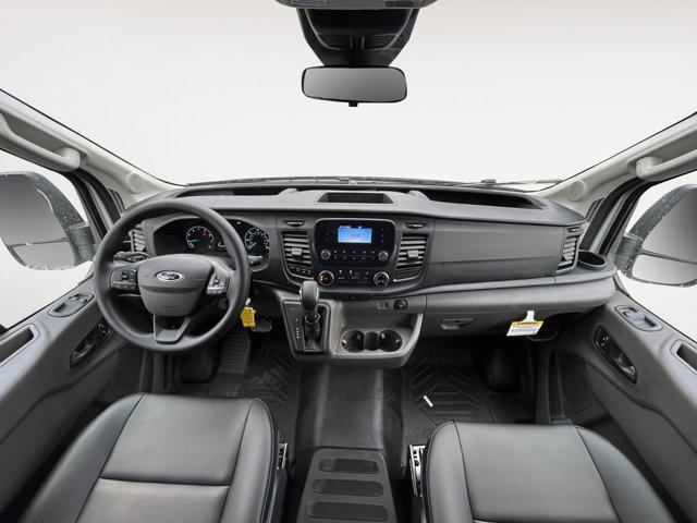 Photo of 2025 Oxford White Ford Transit-250