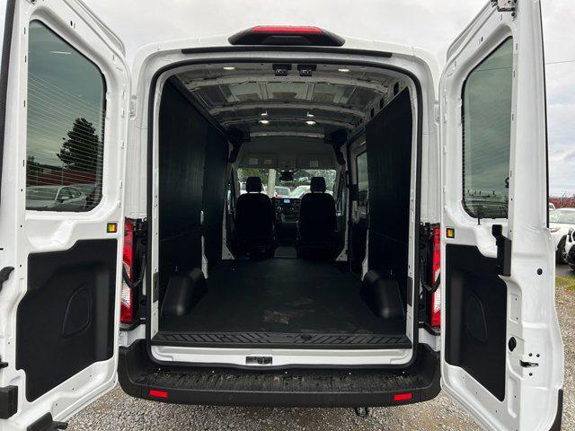 Photo of 2025 Oxford White Ford Transit-250