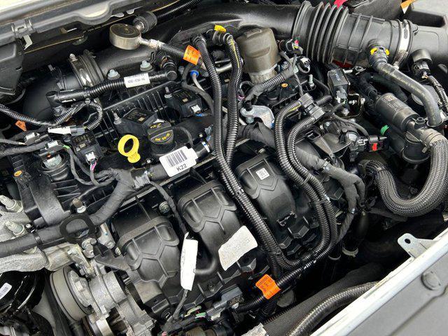 Photo of 2023 Oxford White Ford Edge