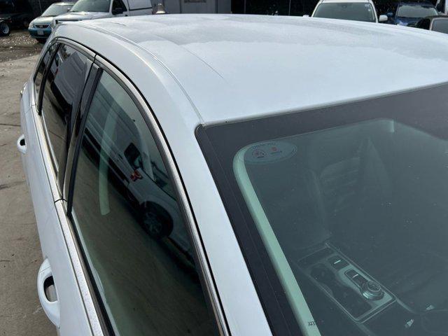 Photo of 2023 Oxford White Ford Edge