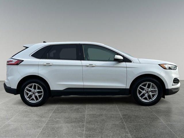 Photo of 2023 Oxford White Ford Edge