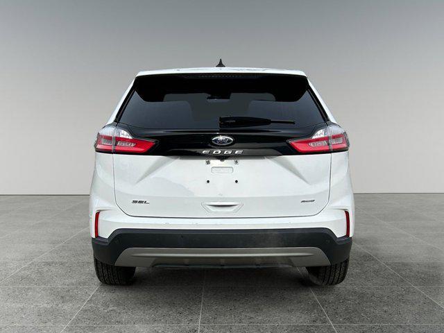 Photo of 2023 Oxford White Ford Edge