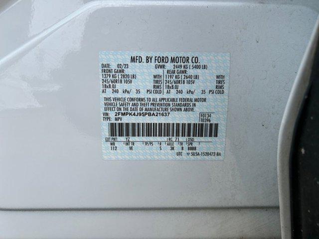 Photo of 2023 Oxford White Ford Edge