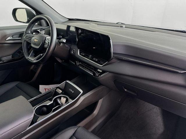 Photo of 2025 Lakeshore Blue Metallic Chevrolet Equinox