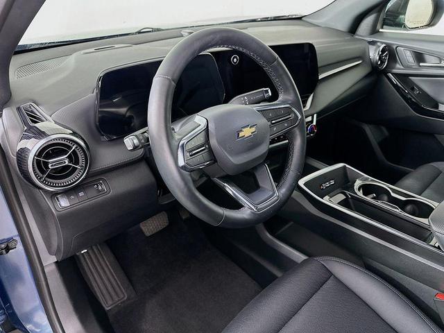 Photo of 2025 Lakeshore Blue Metallic Chevrolet Equinox