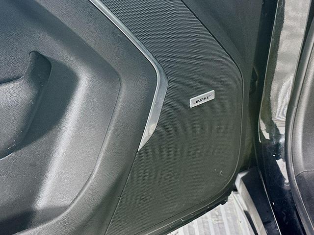 Photo of 2021 Black Chevrolet Suburban