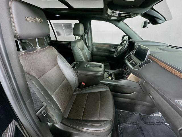 Photo of 2021 Black Chevrolet Suburban