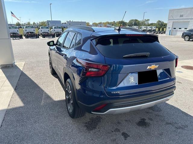 Photo of 2024 Blue Glow Metallic Chevrolet Trax