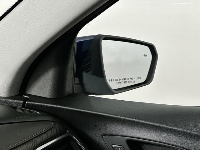 Photo of 2022 Blue Glow Metallic Chevrolet Equinox