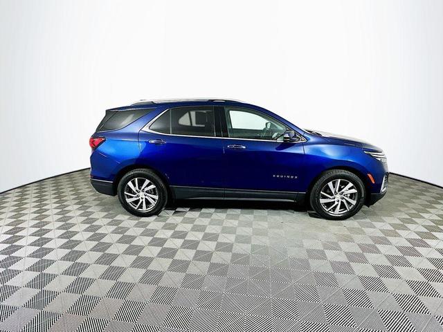 Photo of 2022 Blue Glow Metallic Chevrolet Equinox