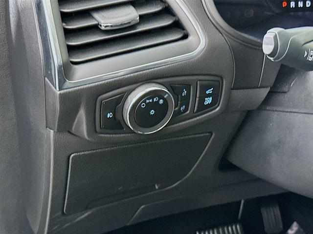 Photo of 2024 Forged Green Metallic Ford Edge