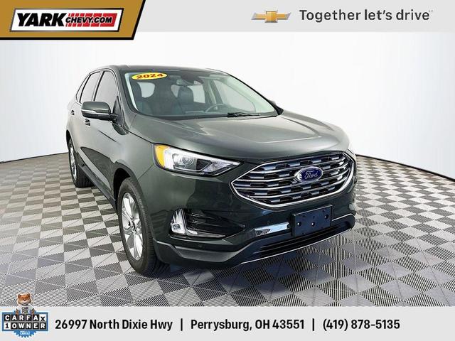 Photo of 2024 Forged Green Metallic Ford Edge