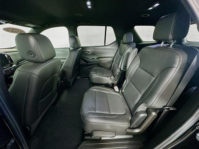 Photo of 2023 Mosaic Black Metallic Chevrolet Traverse