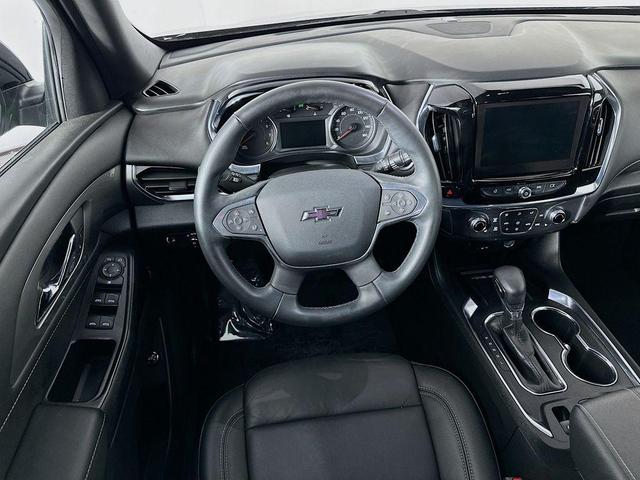 Photo of 2023 Mosaic Black Metallic Chevrolet Traverse