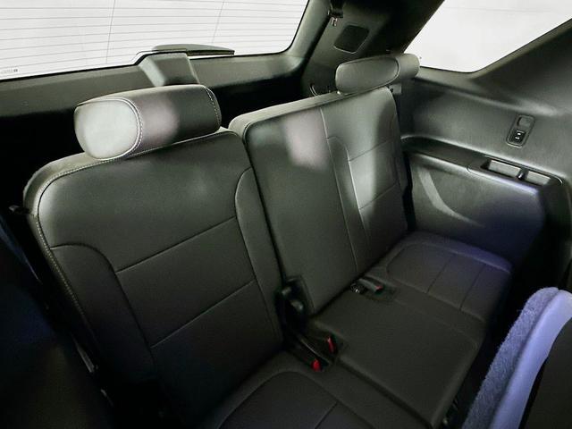 Photo of 2023 Mosaic Black Metallic Chevrolet Traverse