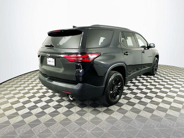 Photo of 2023 Mosaic Black Metallic Chevrolet Traverse