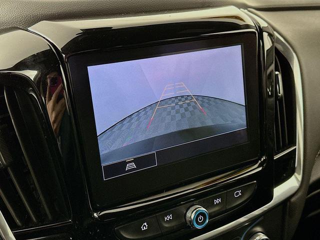 Photo of 2023 Mosaic Black Metallic Chevrolet Traverse