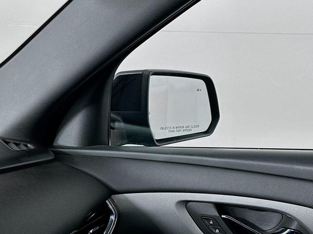 Photo of 2023 Mosaic Black Metallic Chevrolet Traverse