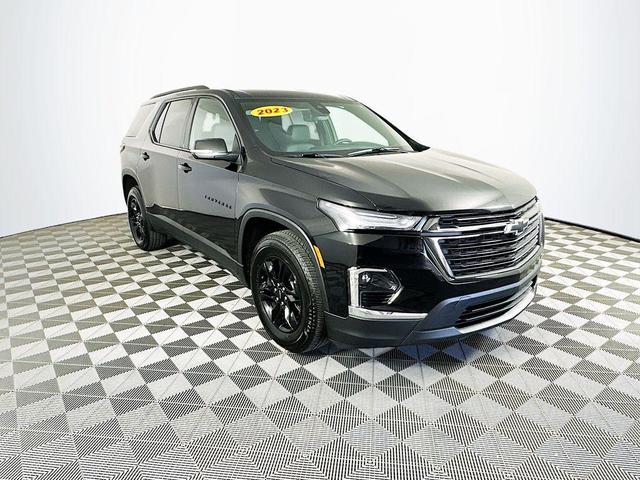 Photo of 2023 Mosaic Black Metallic Chevrolet Traverse