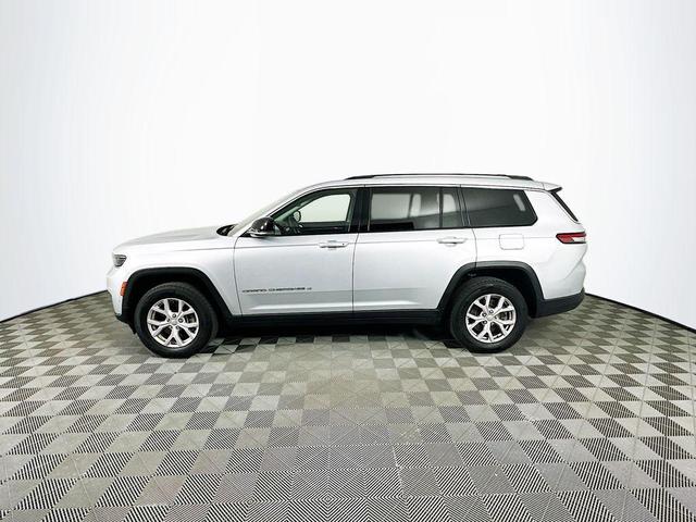 Photo of 2022 Silver Zynith Jeep Grand Cherokee L