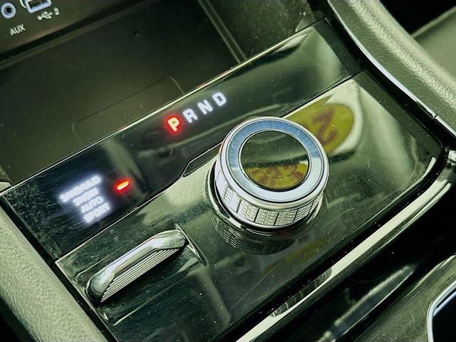 Photo of 2022 Silver Zynith Jeep Grand Cherokee L
