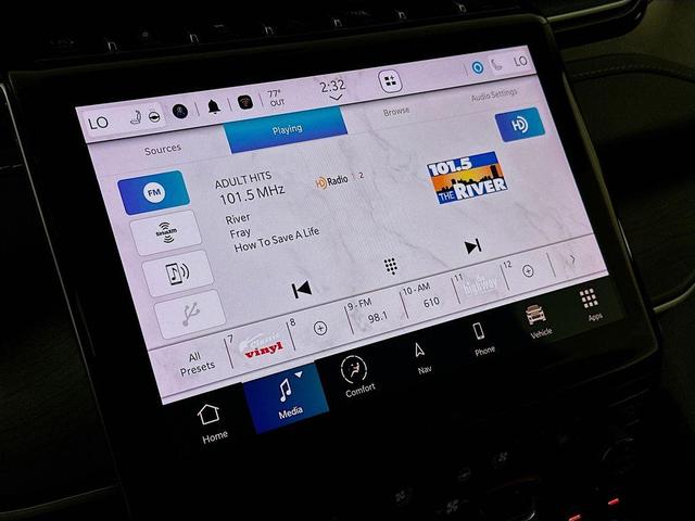 Photo of 2022 Silver Zynith Jeep Grand Cherokee L