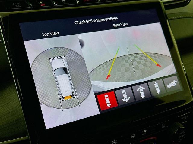 Photo of 2022 Silver Zynith Jeep Grand Cherokee L