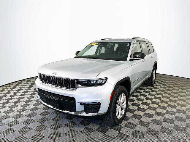 Photo of 2022 Silver Zynith Jeep Grand Cherokee L