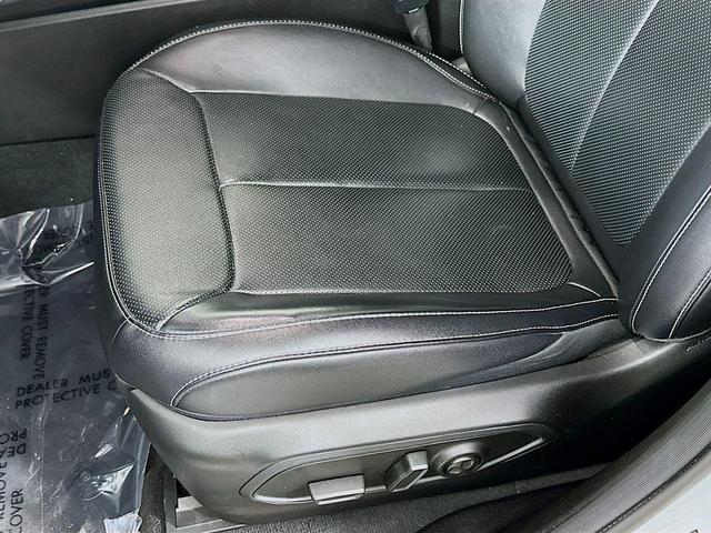 Photo of 2022 Silver Zynith Jeep Grand Cherokee L