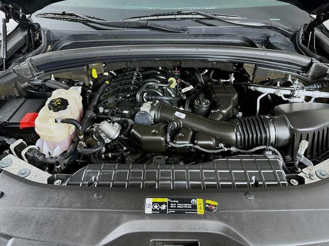 Photo of 2022 Diamond Black Jeep Grand Cherokee L