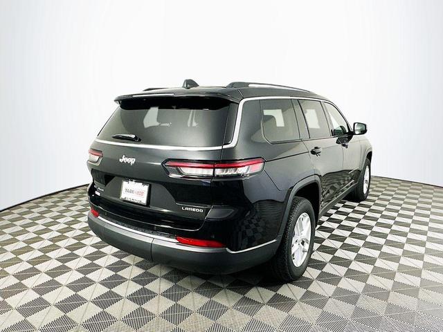 Photo of 2022 Diamond Black Jeep Grand Cherokee L