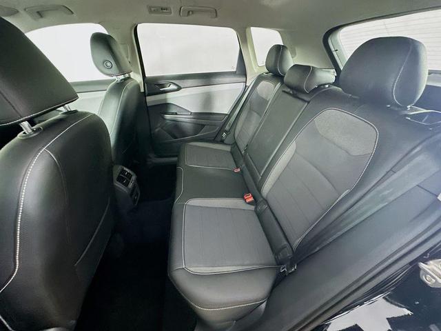 Photo of 2022 Deep Black Pearl Effect Volkswagen Taos