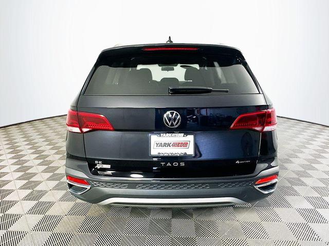Photo of 2022 Deep Black Pearl Effect Volkswagen Taos