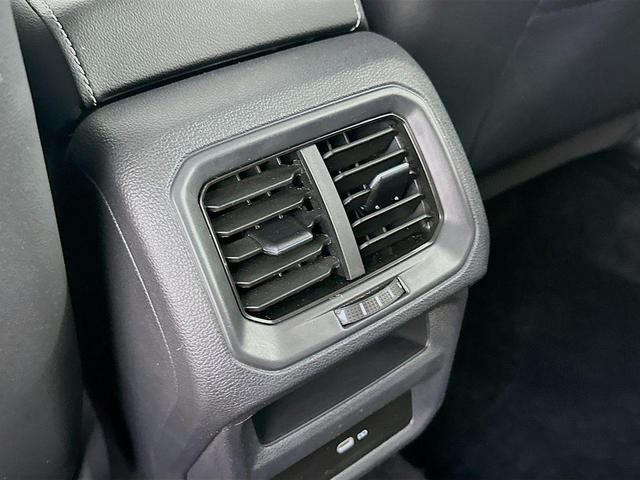 Photo of 2022 Deep Black Pearl Effect Volkswagen Taos