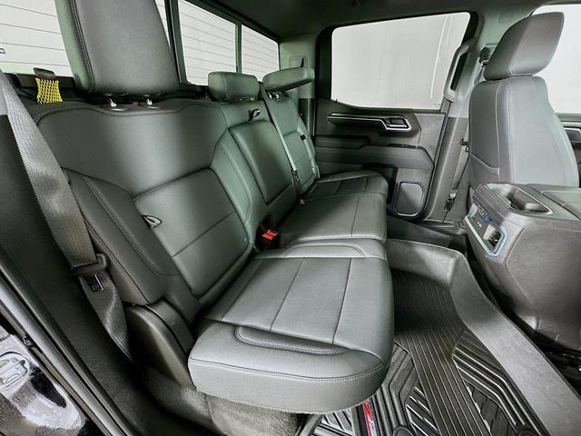 Photo of 2022 Black Chevrolet Silverado 1500