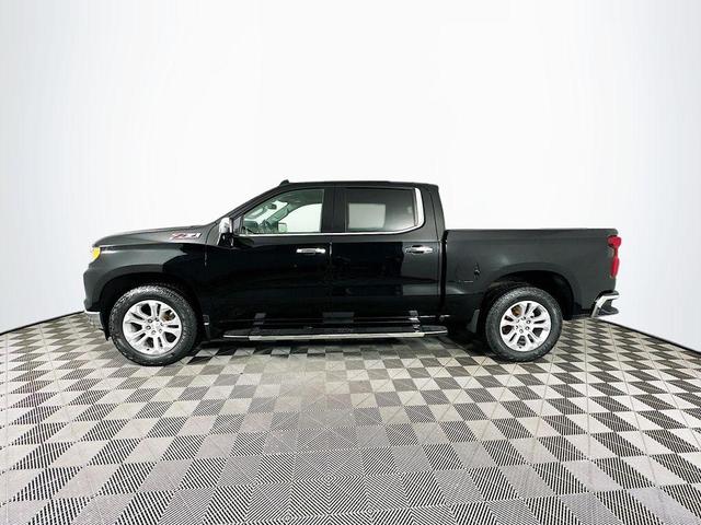 Photo of 2022 Black Chevrolet Silverado 1500