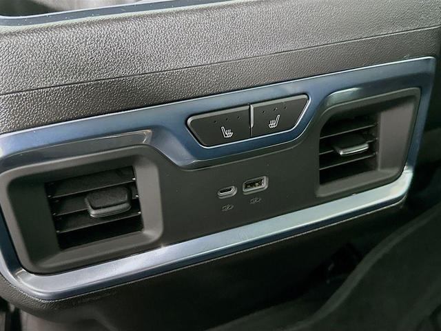Photo of 2022 Black Chevrolet Silverado 1500