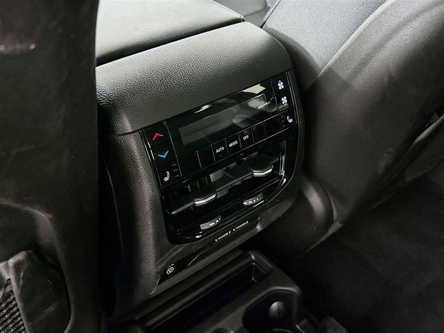 Photo of 2022 Bright White Clearcoat Jeep Grand Cherokee L