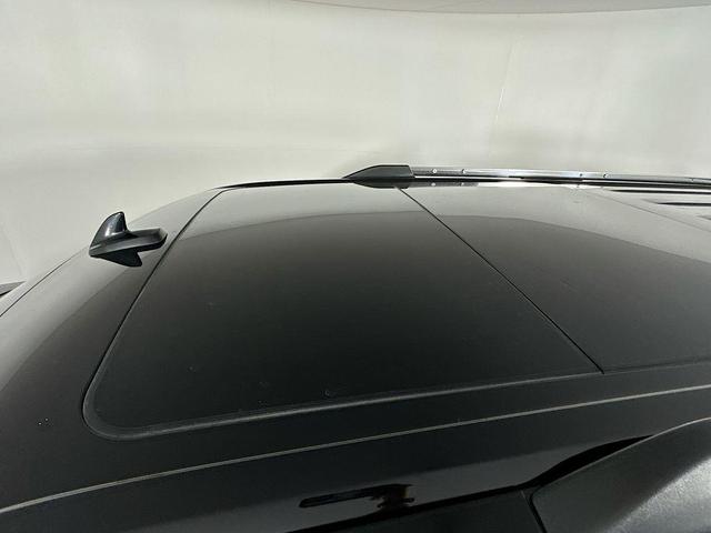 Photo of 2019 Black Metallic Ford Expedition Max