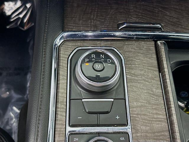 Photo of 2019 Black Metallic Ford Expedition Max