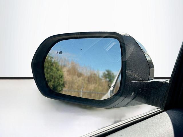Photo of 2026 Summit White Chevrolet Traverse