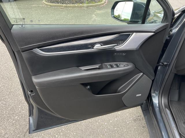 Photo of 2020 Shadow Metallic Cadillac XT5